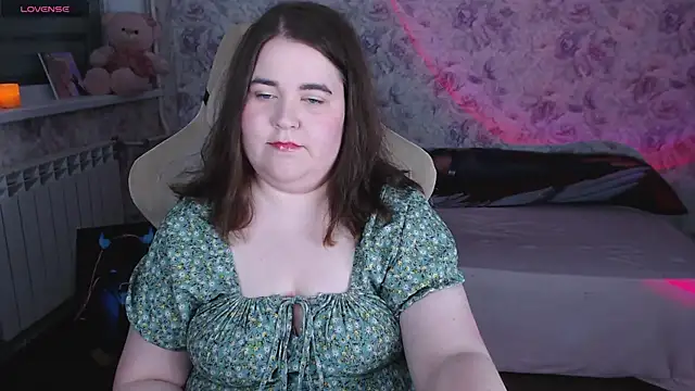 Estelle Hicks online show from May 29, 7:01 pm