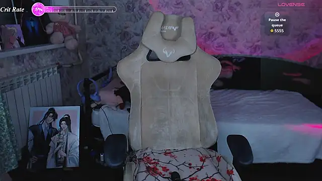 Estelle Hicks online show from July 20, 7:27 pm