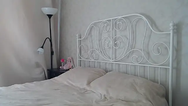 Snapshot of ShyEvaa chatting on March 22, 7:57 am ShyEvaa online show from March 22, 7:57 am