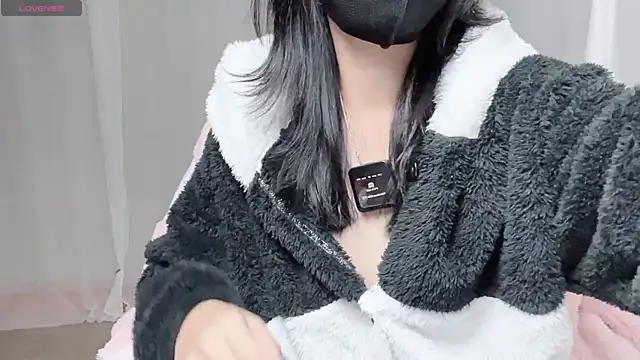 Snapshot of _minji_bae chatting on November 14, 6:50 pm minji bae online show from November 14, 6:50 pm