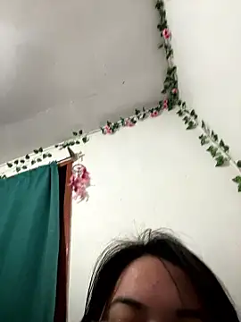 indiegirl666 online show from May 2, 5:12 am