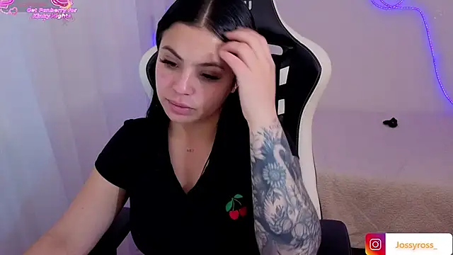 Victoryyy  online show from February 4, 7:53 pm