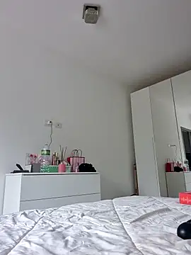 Emily Posh online show from September 25, 11:25 am