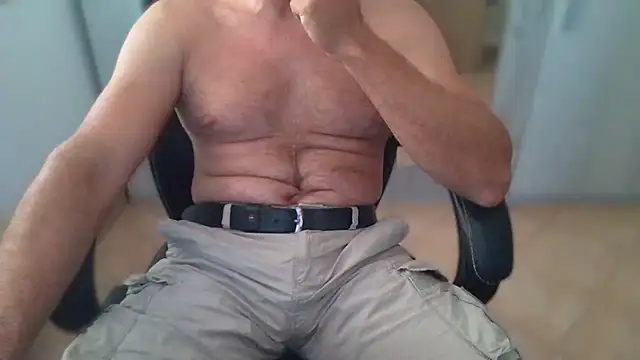 Snapshot of cocco1980xxxx chatting on July 3, 8:21 am cocco1980xxxx online show from July 3, 8:21 am