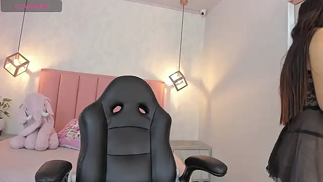 Snapshot of SUNNYCYRUS chatting on March 10, 7:40 pm SUNNYCYRUS online show from March 10, 7:40 pm