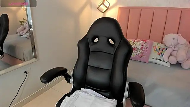 Snapshot of SUNNYCYRUS chatting on March 14, 7:34 pm SUNNYCYRUS online show from March 14, 7:34 pm