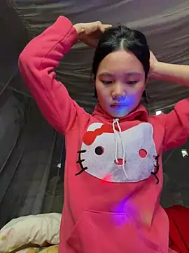 Snapshot of Be-MyMy chatting on December 24, 9:39 am Be-MyMy online show from December 24, 9:39 am