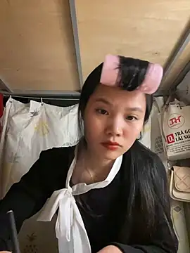 Snapshot of Be-MyMy chatting on February 7, 10:19 am Be-MyMy online show from February 7, 10:19 am