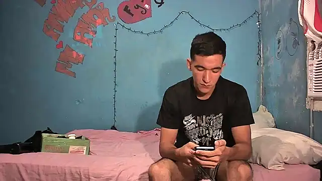 Sweetiefoxxx online show from December 29, 2:31 pm