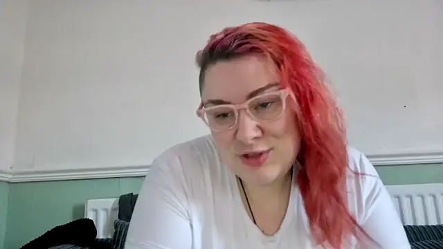 Snapshot of Bustycurves chatting on January 10, 1:41 pm Bustycurves online show from January 10, 1:41 pm