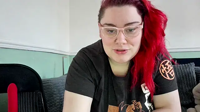 Snapshot of Bustycurves chatting on January 24, 11:15 am Bustycurves online show from January 24, 11:15 am