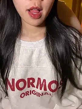 minmin2kk5 online show from November 28, 4:09 pm