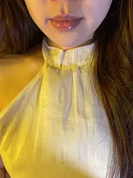 minmin2kk5 online show from May 1, 3:49 pm