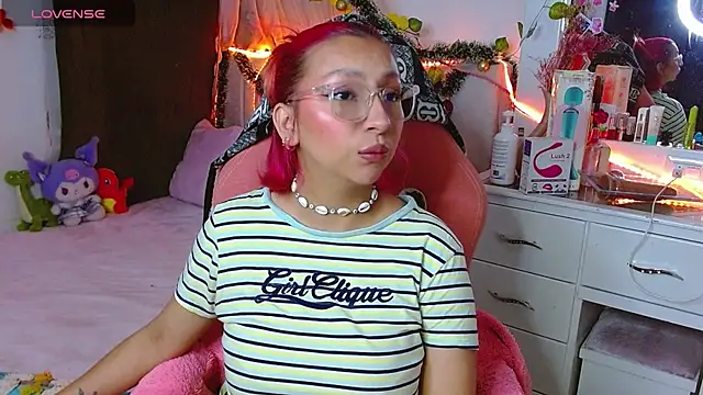 Littlerouse  online show from January 9, 6:05 am