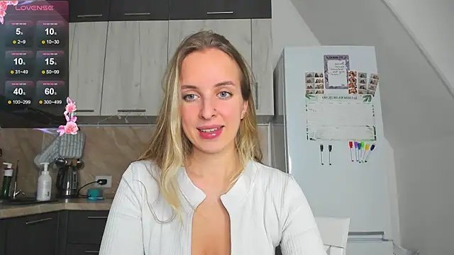 violet blue eyes online show from December 10, 1:44 pm