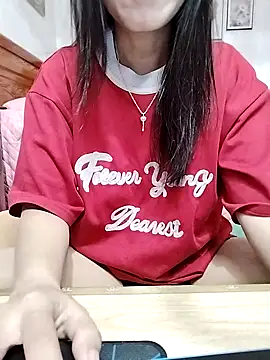 cream1299 online show from October 7, 11:46 pm