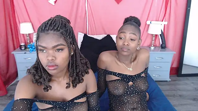 Snapshot of Nicole_Colette_ chatting on February 28, 12:54 am Nicole Colette online show from February 28, 12:54 am