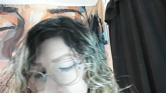 eva1saenz online show from June 10, 8:41 pm