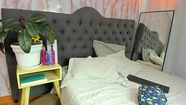 Elecktra sweet online show from November 5, 8:09 pm