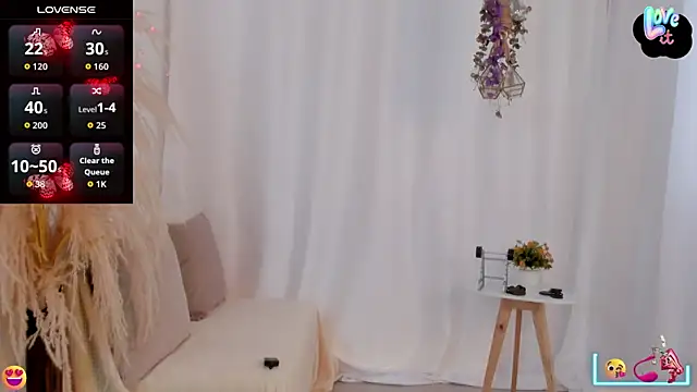 Helena-Fits online show from October 16, 8:32 pm