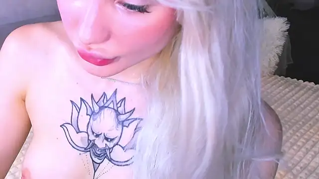 Snapshot of Sweeet_Barbie chatting on September 15, 3:23 pm Sweeet Barbie online show from September 15, 3:23 pm