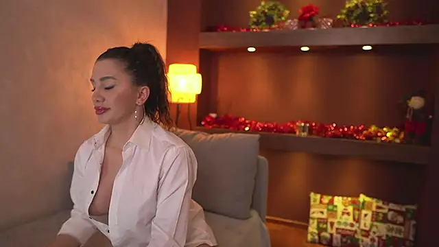 JustinneJade online show from December 29, 1:17 pm