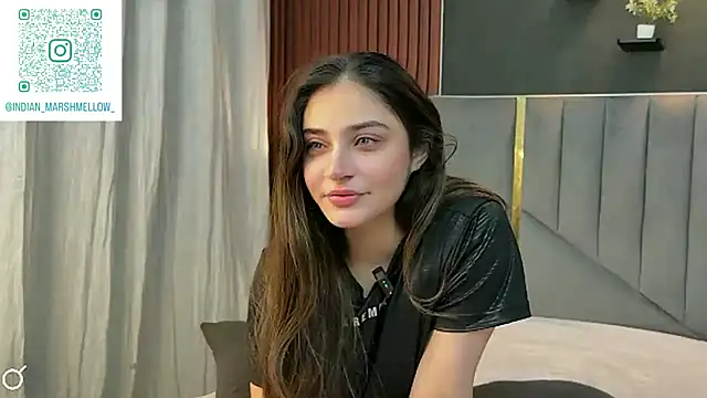 demieliss online show from October 31, 6:31 pm