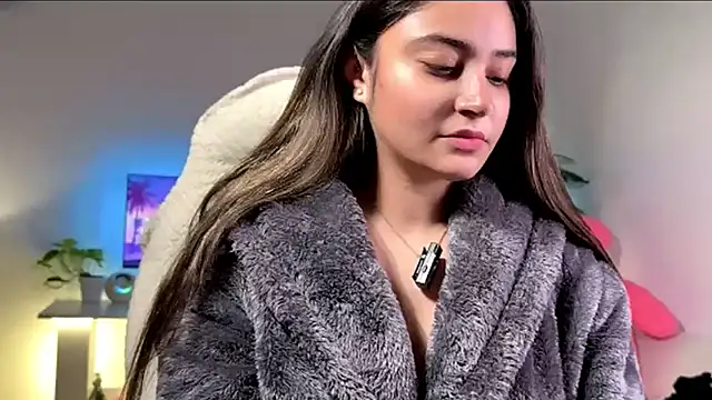 demieliss online show from February 4, 1:22 am