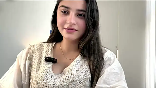 Snapshot of demieliss chatting on April 10, 9:25 am demieliss online show from April 10, 9:25 am