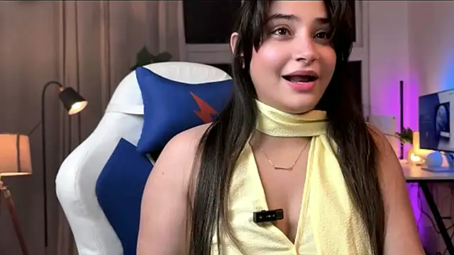 Snapshot of demieliss chatting on April 13, 7:08 pm demieliss online show from April 13, 7:08 pm