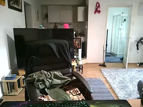 mihaimichael online show from March 18, 10:46 am