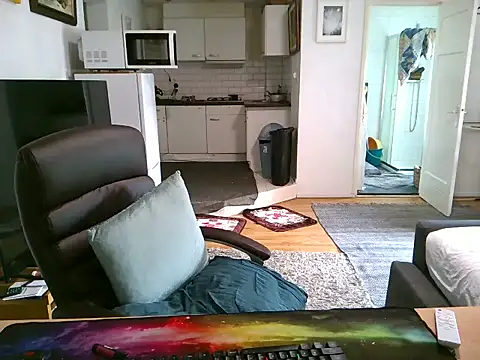 mihaimichael online show from September 9, 1:32 pm