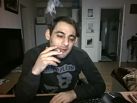Snapshot of mihaimichael chatting on June 17, 1:19 am mihaimichael online show from June 17, 1:19 am