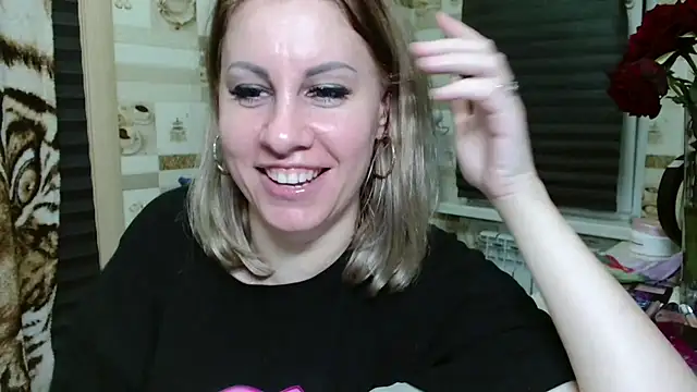Snapshot of TherestlessKitty chatting on June 14, 2:24 am TherestlessKitty online show from June 14, 2:24 am