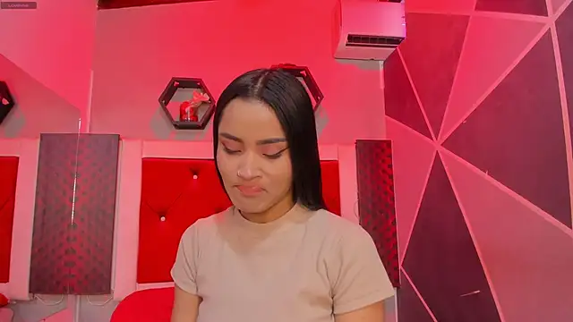 Karoll014 online show from October 3, 11:51 am