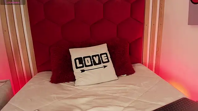 Tayzon Foxxx online show from July 5, 8:27 pm