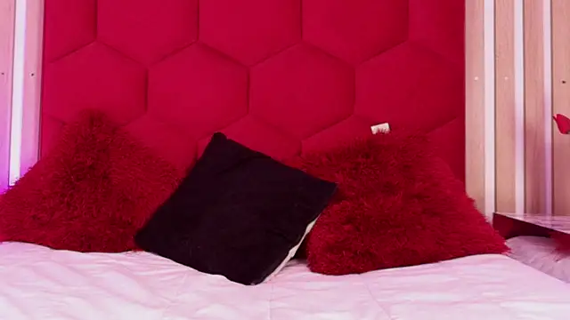 Tayzon Foxxx online show from July 17, 8:35 pm
