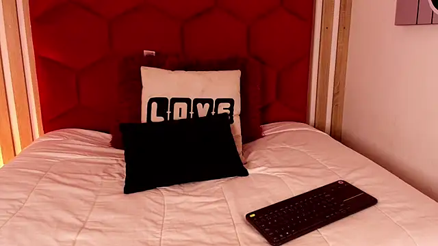 Tayzon Foxxx online show from July 25, 8:28 pm