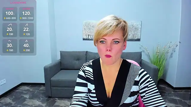 Julia Wilsone online show from January 26, 12:43 pm