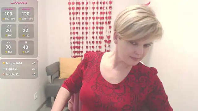 Julia Wilsone online show from February 10, 4:14 pm