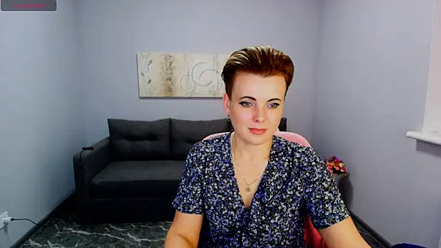 Julia Wilsone online show from February 16, 6:53 am