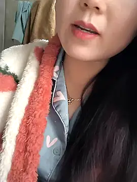 Snapshot of Sweetlove_77 chatting on January 5, 6:13 am Sweetlove 77 online show from January 5, 6:13 am