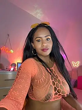 AlisonHoot69 online show from July 2, 7:31 pm