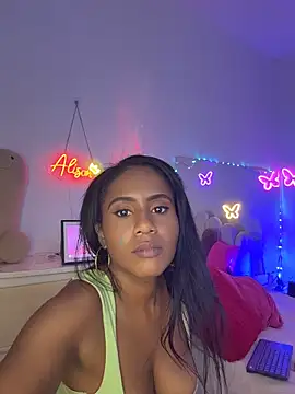 AlisonHoot69 online show from July 22, 10:45 pm