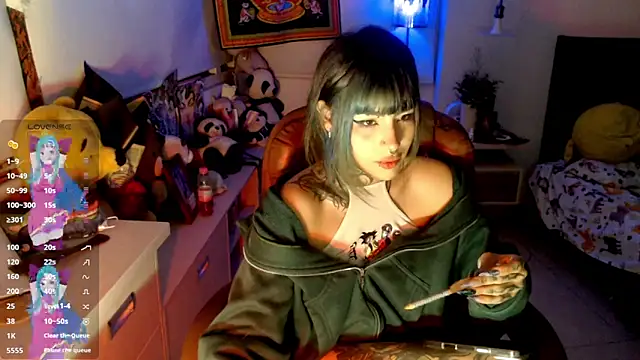 Snapshot of xdirtyvenomx chatting on August 9, 1:29 am xdirtyvenomx online show from August 9, 1:29 am