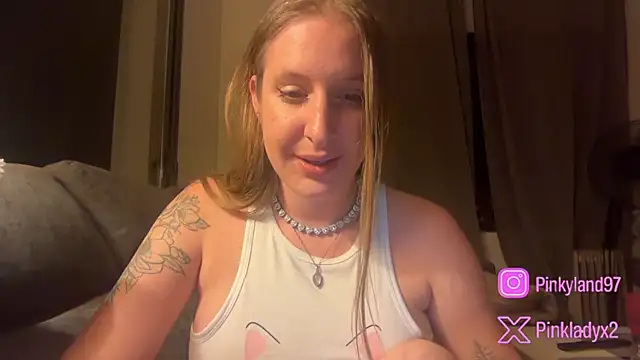 Pinkyladyxxx online show from May 15, 11:12 pm