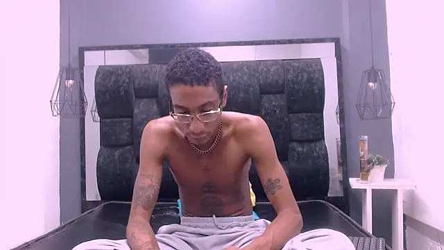 Snapshot of Jose_Smoke chatting on March 3, 8:05 am Jose Smoke online show from March 3, 8:05 am