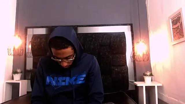 Snapshot of Jose_Smoke chatting on March 14, 1:48 am Jose Smoke online show from March 14, 1:48 am