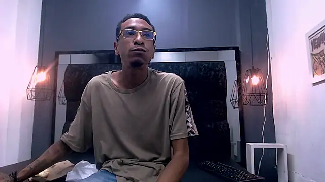 Snapshot of Jose_Smoke chatting on October 22, 3:07 am Jose Smoke online show from October 22, 3:07 am