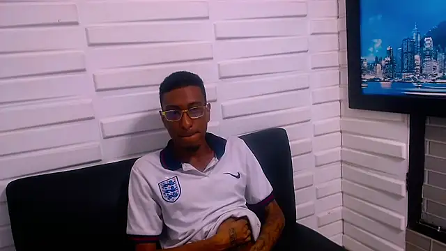 Snapshot of Jose_Smoke chatting on November 21, 3:11 pm Jose Smoke online show from November 21, 3:11 pm